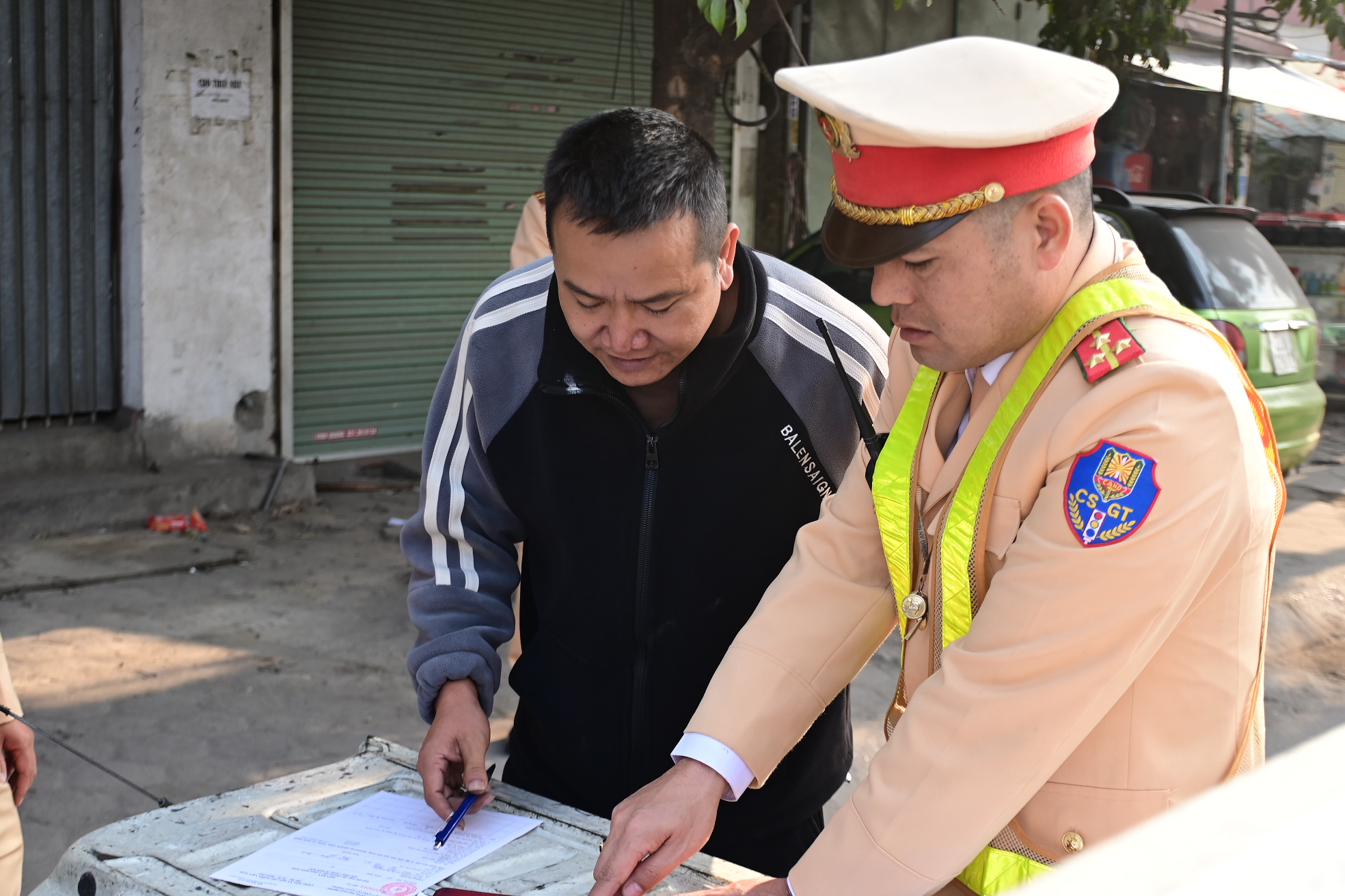 Thông tin 'Một thanh niên thu về 50 triệu đồng sau 1 ngày tố giác vi phạm giao thông' là sai sự thật